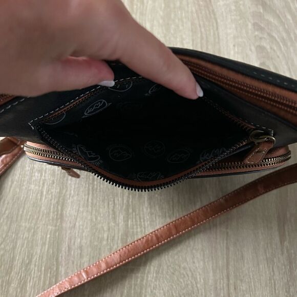 NWOT … WHITE MOUNTAIN Shoulder Bag - Picture 7 of 9